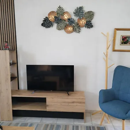 アパート Beautiful One-bedroom In The Heart Of *