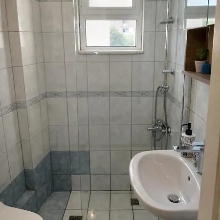 Beautiful One-bedroom In The Heart Of